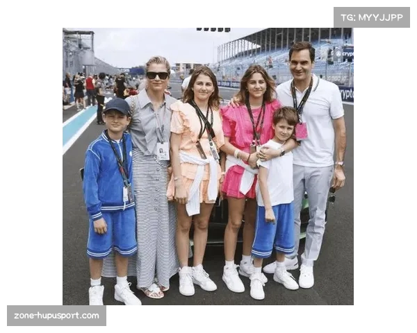 英格兰赛后将开放营地允许球员妻子女友探访彰显贴心关怀 英格兰赛后将开放营地允许球员妻子女友探访彰显贴心关怀